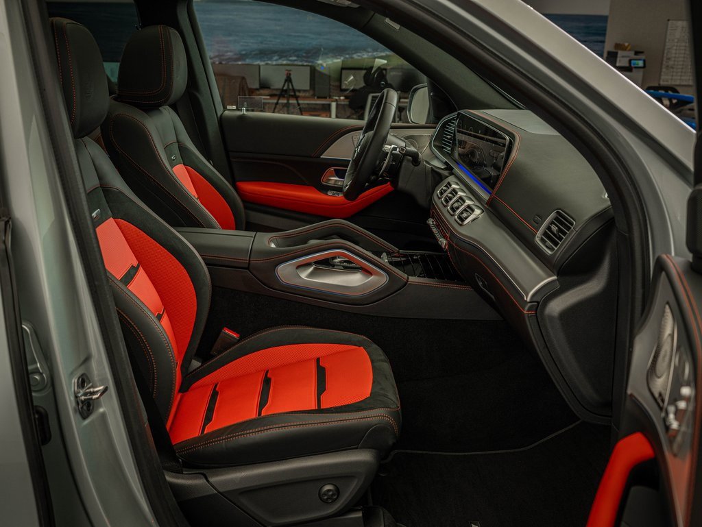 Certified 2025 Mercedes-Benz GLE 53 AMG 4MATIC image 24