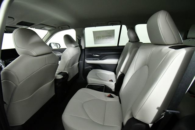 New 2026 Toyota Grand Highlander XLE image 24