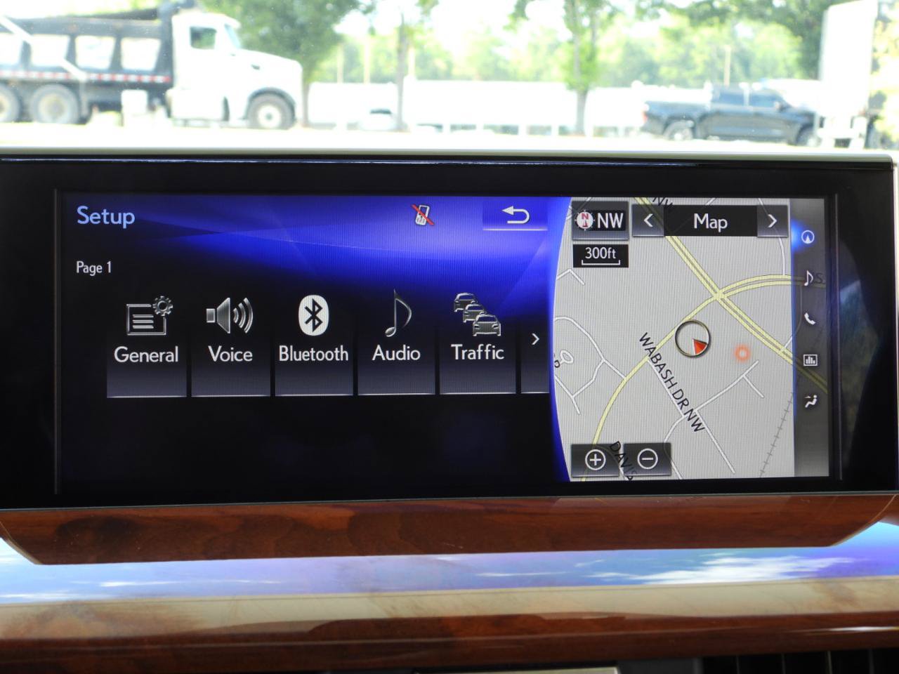 Used 2016 Lexus LX 570 4WD w/ 3rd Row & Luxury Pkg image 94