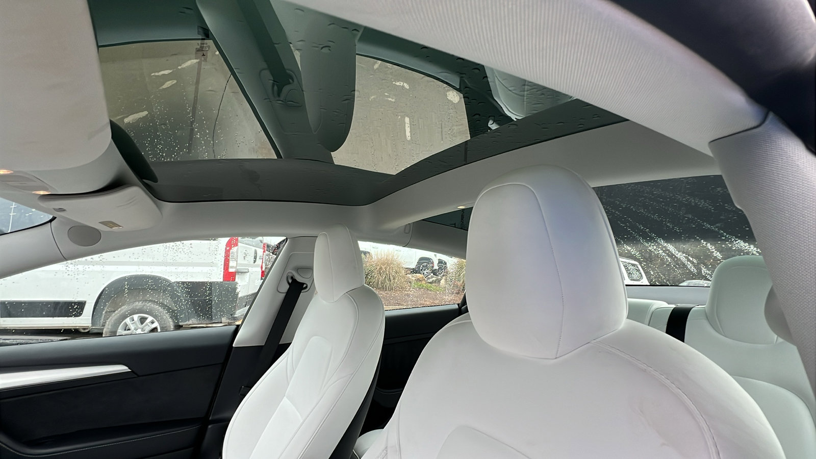 Used 2022 Tesla Model 3 Standard Range image 18