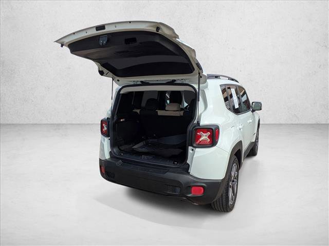 Used 2015 Jeep Renegade Latitude w/ Cold Weather Group image 24