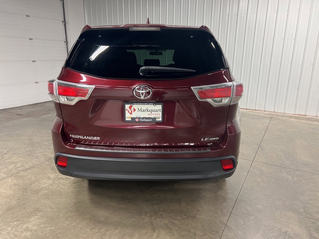Used 2016 Toyota Highlander LE image 5