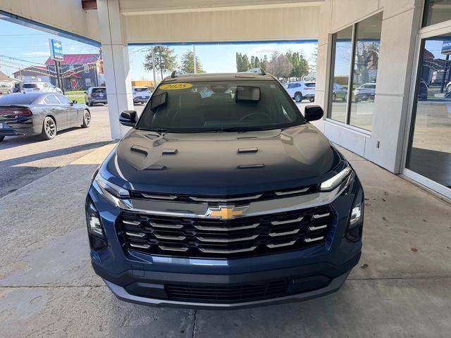 Used 2025 Chevrolet Equinox LT w/ Convenience Package II FWD image 3