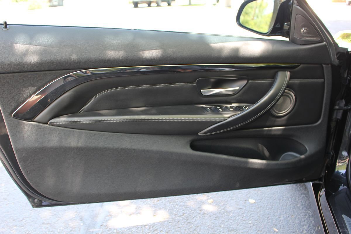 Used 2015 BMW M4 Convertible RWD image 14