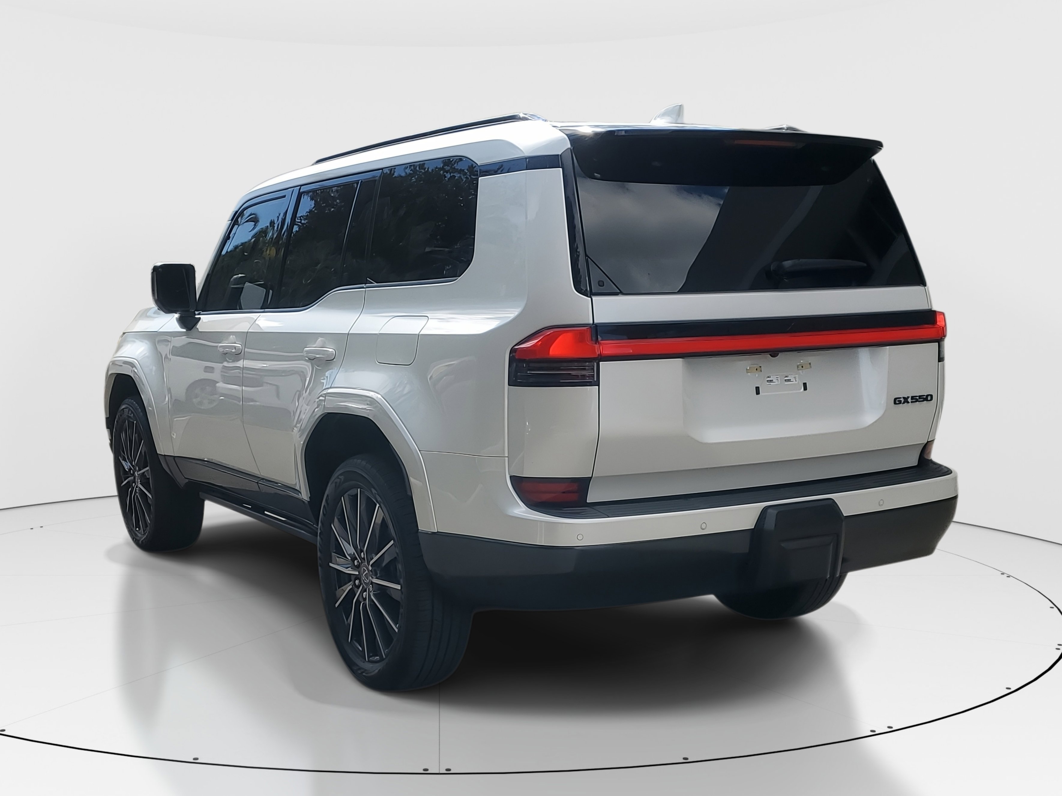 Used 2025 Lexus GX 550 image 5