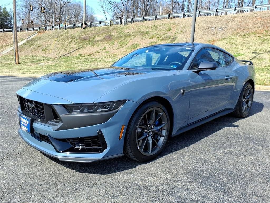 Used 2024 Ford Mustang Dark Horse image 7
