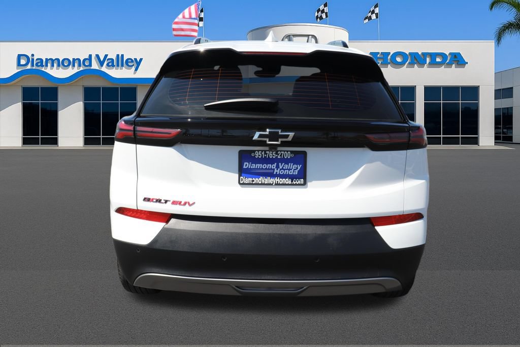 Used 2023 Chevrolet Bolt EUV LT w/ Convenience Package FWD image 5