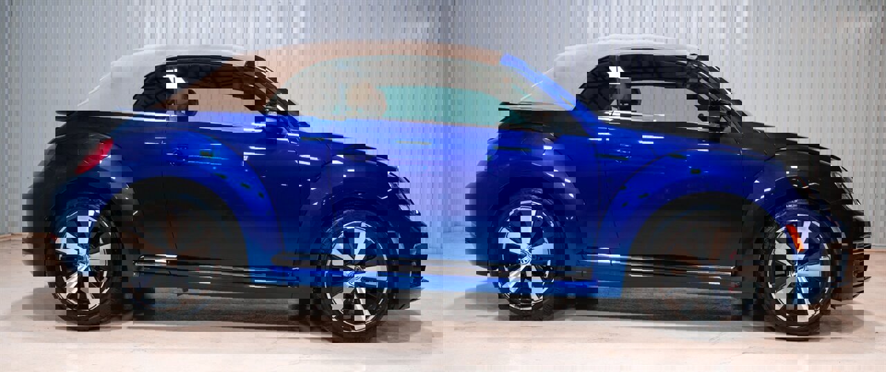 Used 2013 Volkswagen Beetle 2.0T image 9