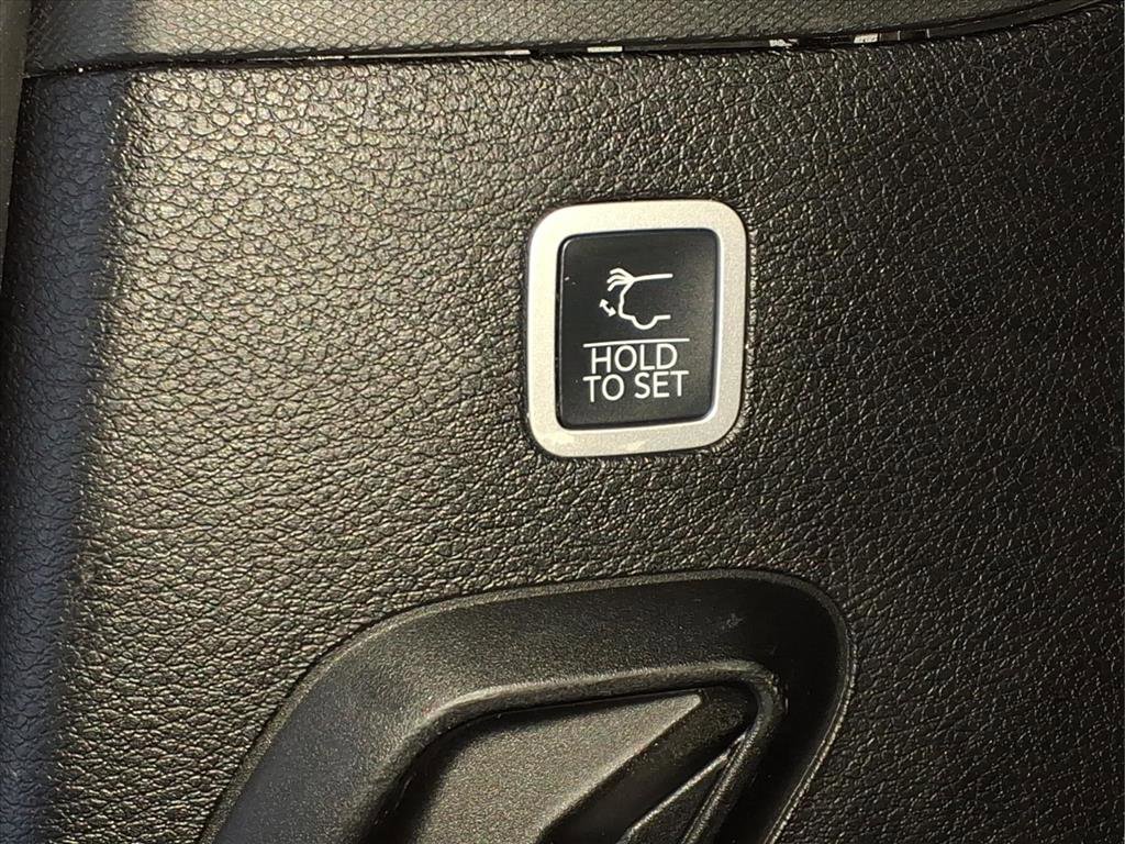 Used 2024 Jeep Grand Wagoneer Series II w/ Quick Order Packagew 28T image 13