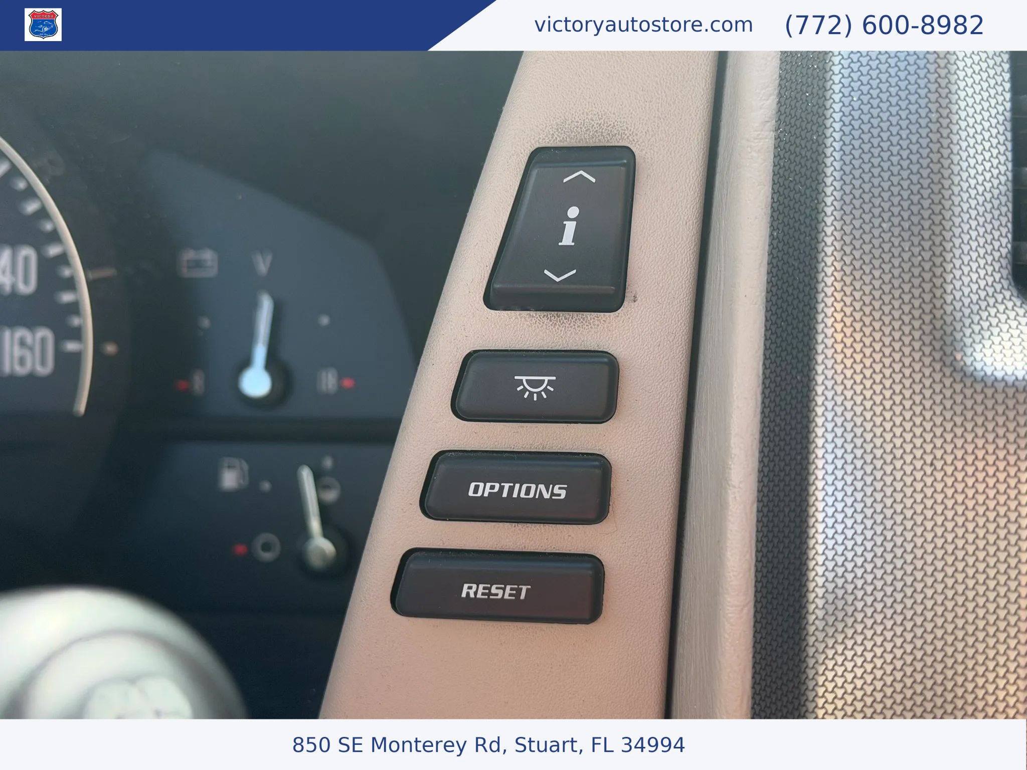 Used 2004 Cadillac XLR RWD image 22