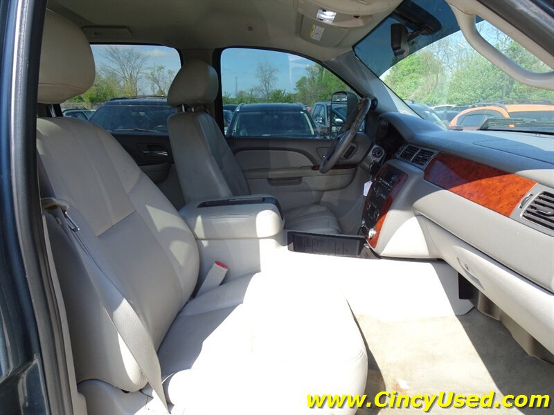 Used 2011 Chevrolet Silverado 2500 LTZ w/ LTZ Plus Package AWD/4WD image 22