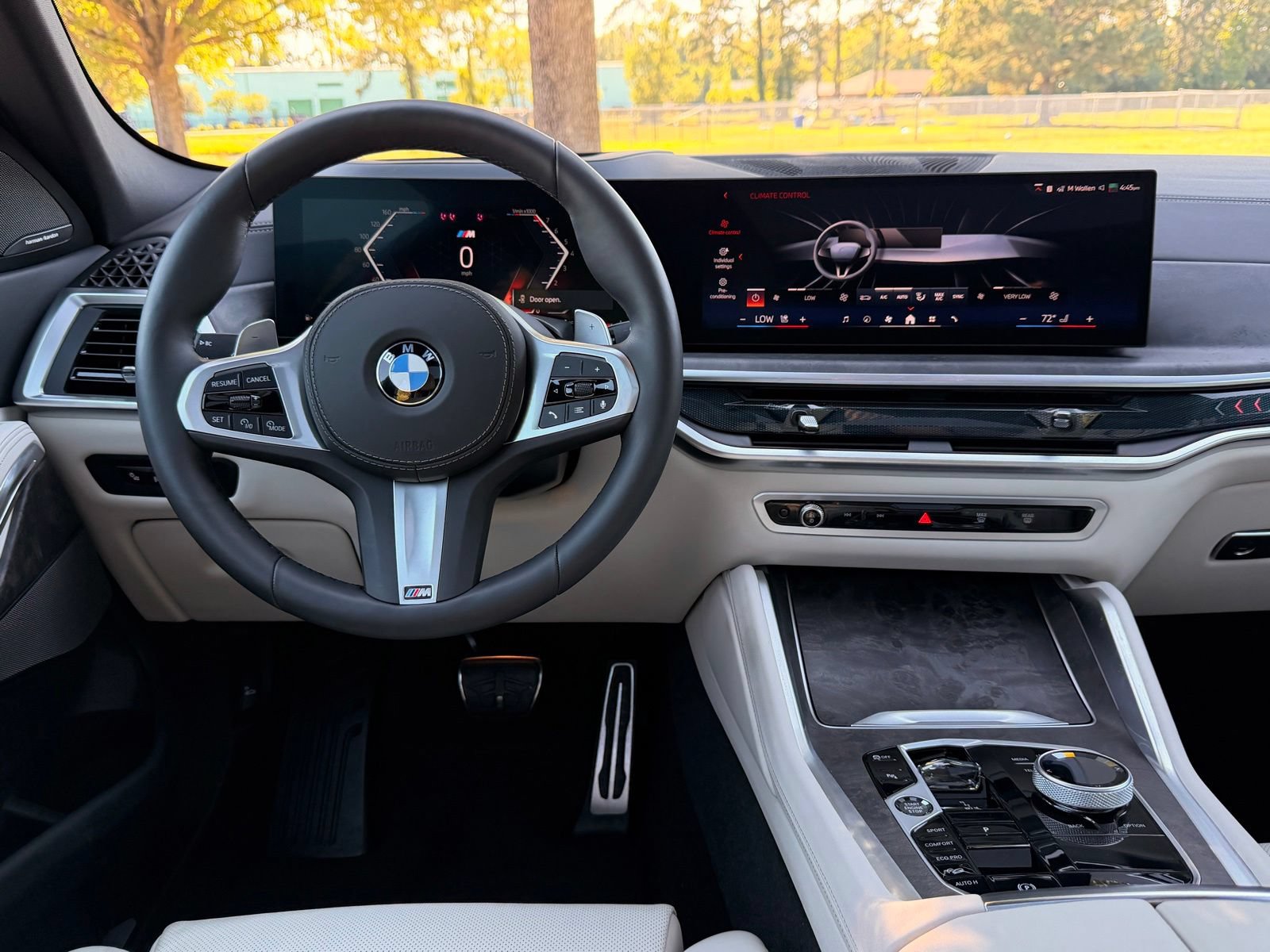 Used 2026 BMW X6 xDrive40i w/ Executive Package AWD/4WD image 3