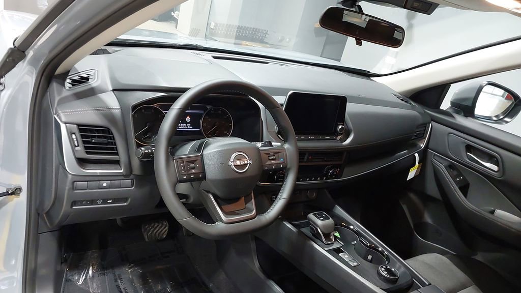New 2026 Nissan Rogue SV AWD/4WD image 18