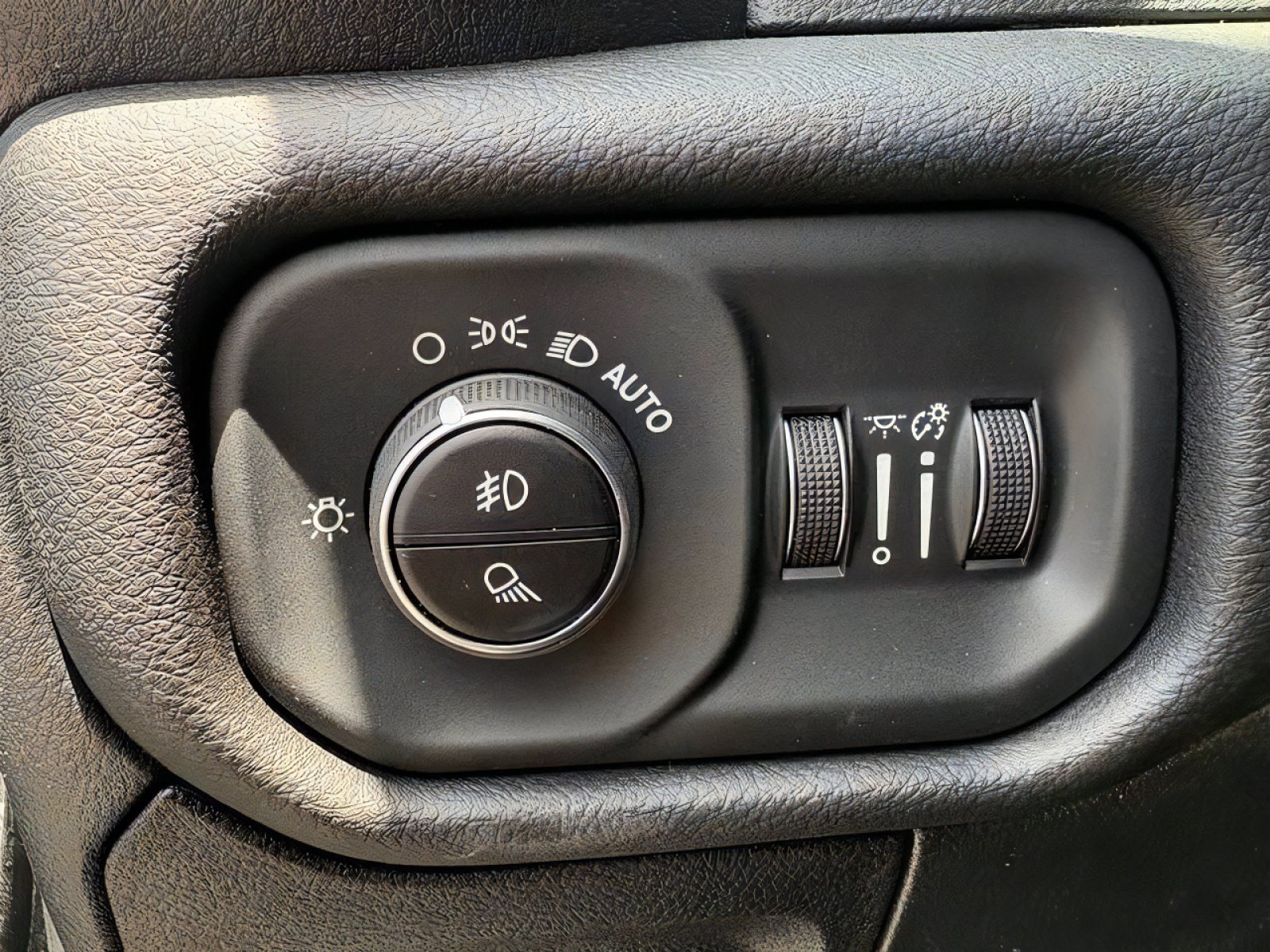 New 2026 RAM 1500 Big Horn AWD/4WD image 17