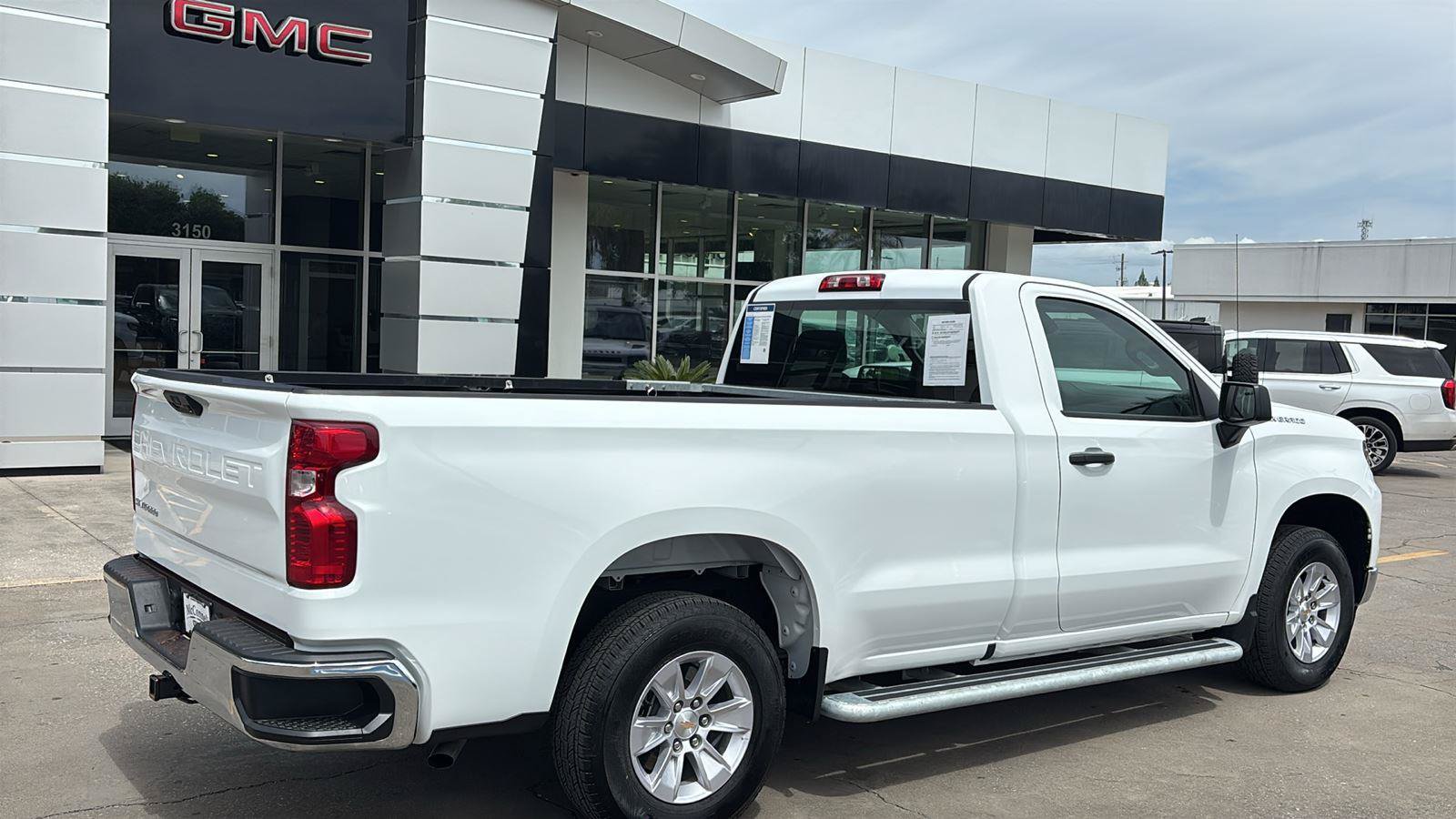 Certified 2025 Chevrolet Silverado 1500 W/T RWD image 8