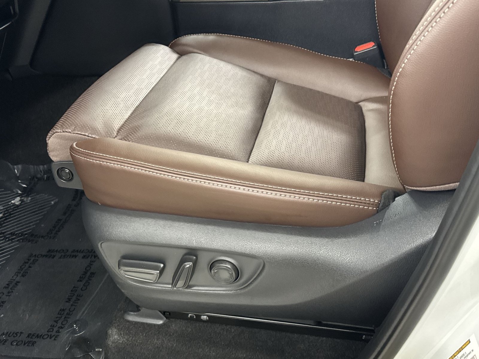 Used 2026 Toyota Land Cruiser w/ Premium Package AWD/4WD image 26