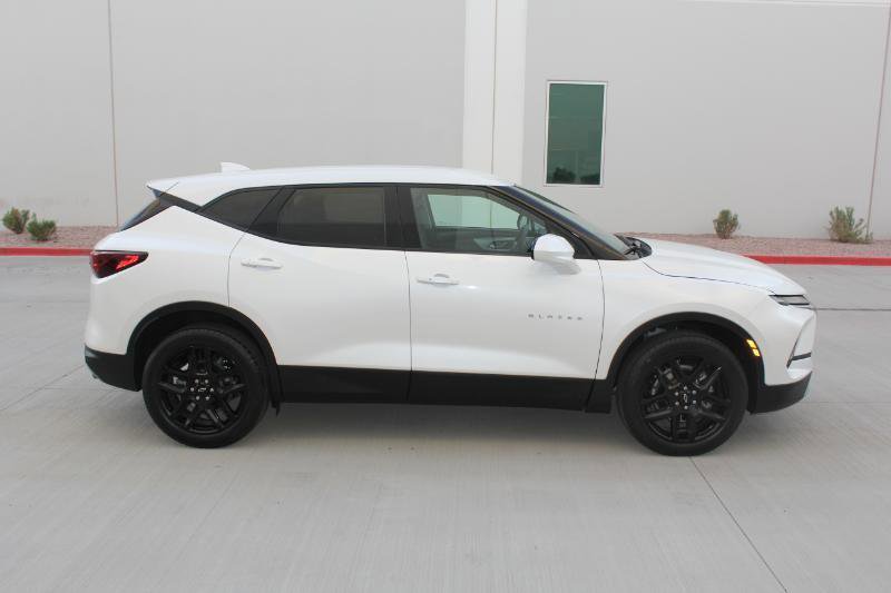 Used 2023 Chevrolet Blazer LT w/ Driver Confidence Package FWD image 5