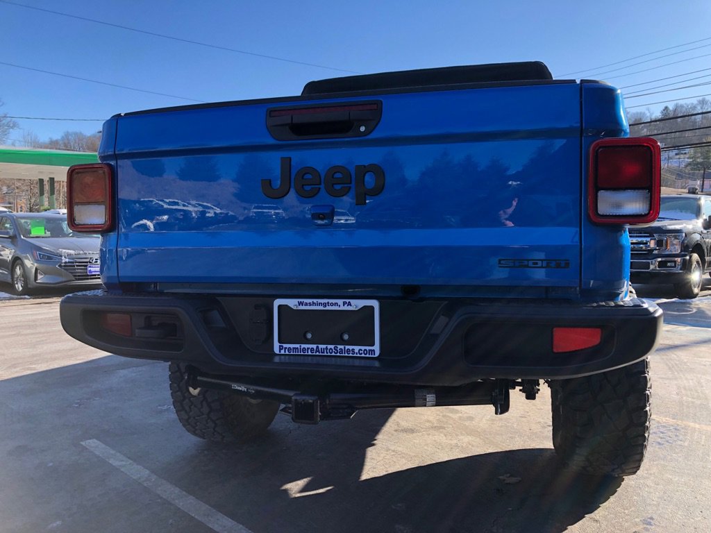 Used 2021 Jeep Gladiator Sport image 4