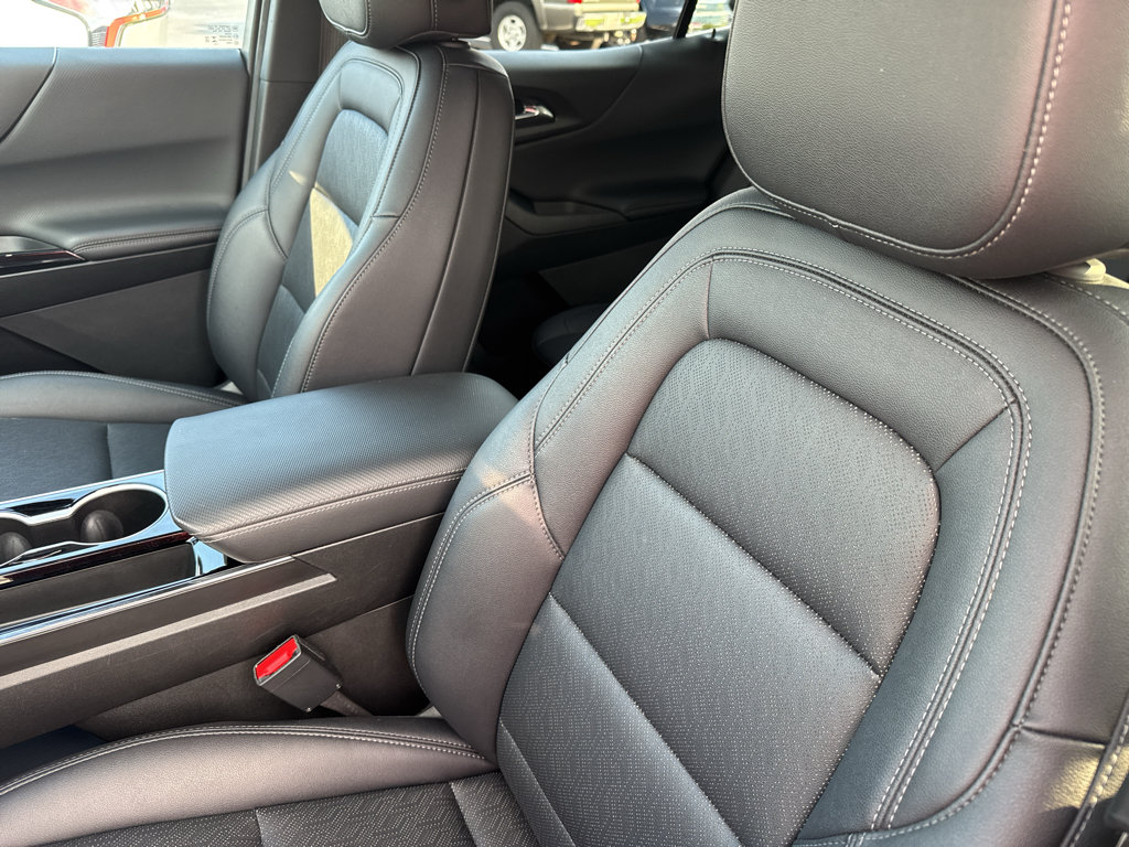 Used 2025 Chevrolet Equinox LT w/ Convenience Package II FWD image 9