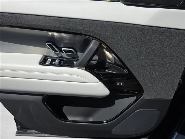 Used 2023 Land Rover Range Rover Sport SE AWD/4WD image 27