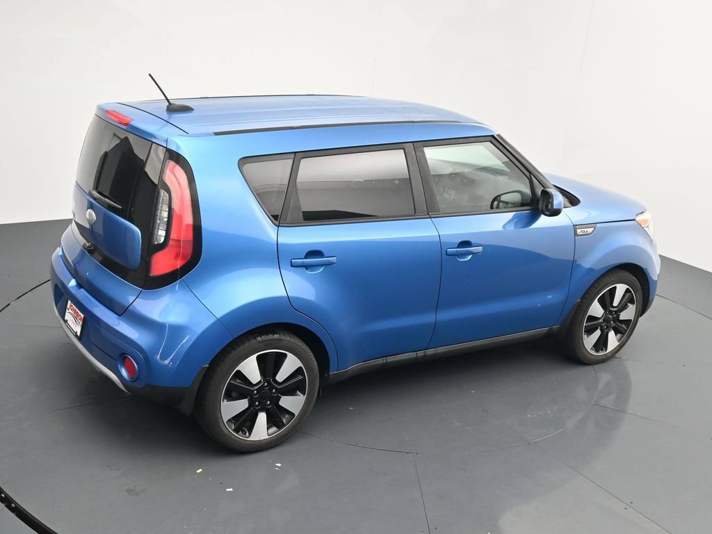 Used 2017 Kia Soul + w/ Designer's Package FWD image 31