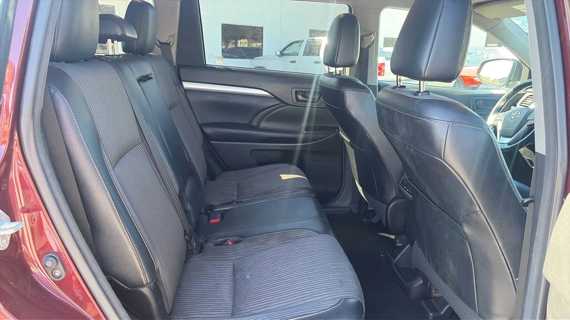 Used 2017 Toyota Highlander Plus image 33