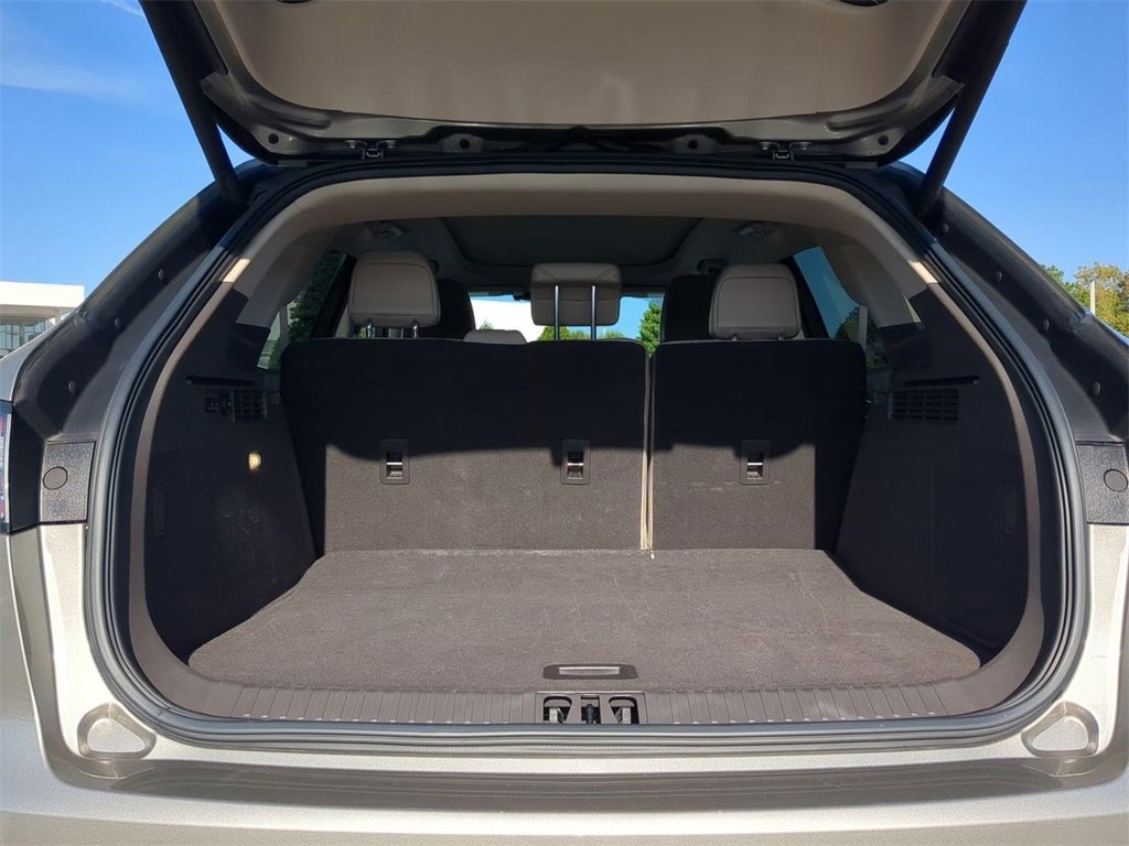 Used 2023 Lincoln Nautilus Reserve w/ Equipment Group 201A image 14