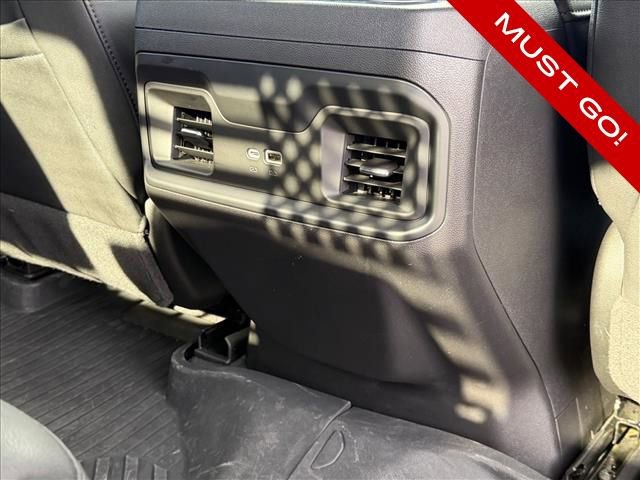 Used 2025 Chevrolet Silverado 1500 LT Trail Boss w/ LT Trail Boss Premium Package image 10