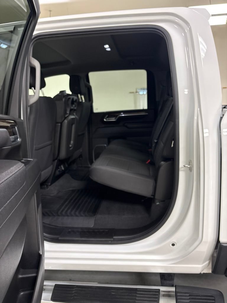 Used 2025 Chevrolet Silverado 2500 LT w/ Convenience Package AWD/4WD image 17