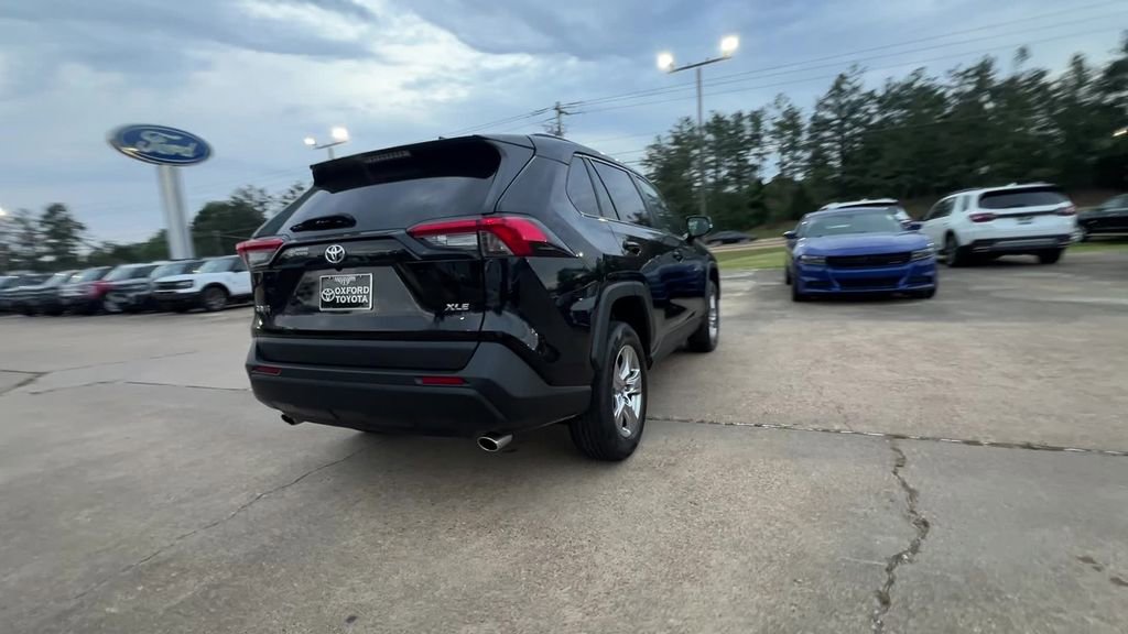 Used 2024 Toyota RAV4 XLE FWD image 6