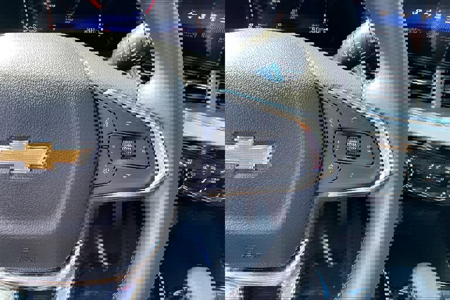 Certified 2024 Chevrolet Trax LT w/ Driver Confidence Package image 18