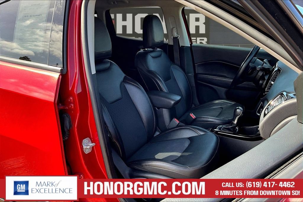 Used 2019 Jeep Compass Latitude FWD image 29
