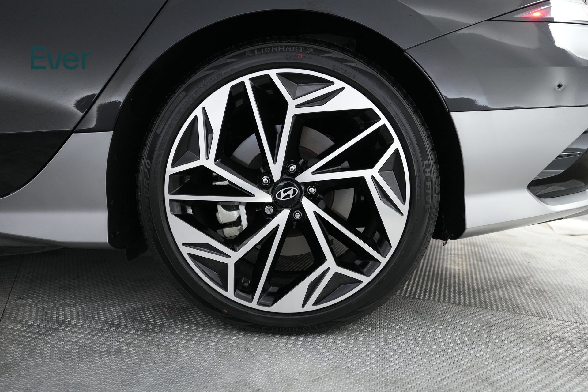 Used 2024 Hyundai Ioniq 6 SEL RWD image 9