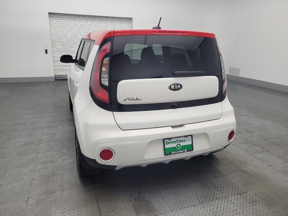 Used 2019 Kia Soul + image 6