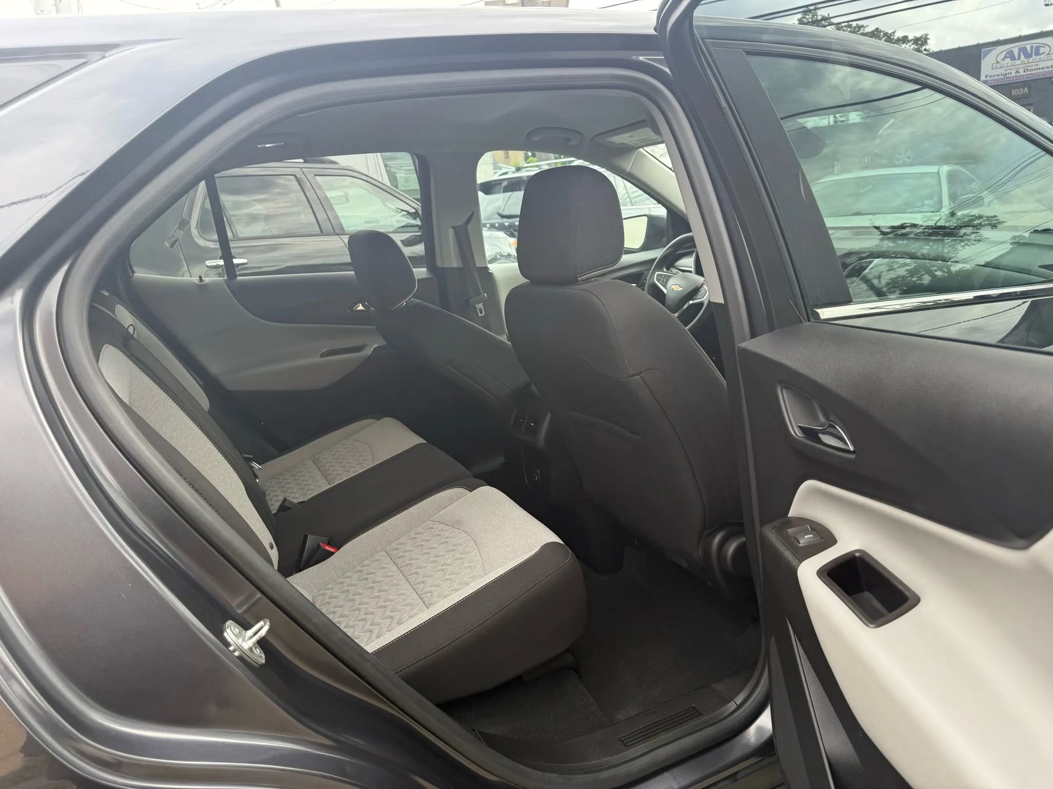 Used 2022 Chevrolet Equinox LT image 12