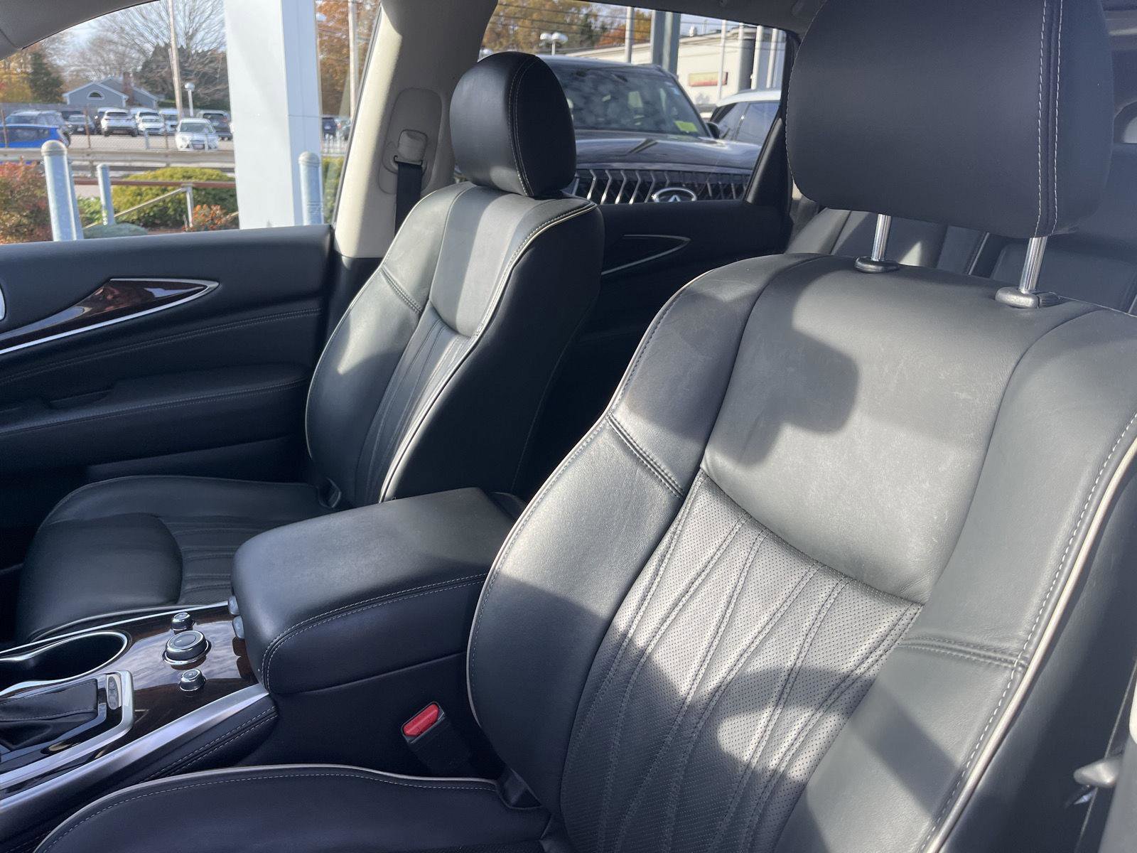 Used 2019 INFINITI QX60 Luxe w/ Sensory Package image 9