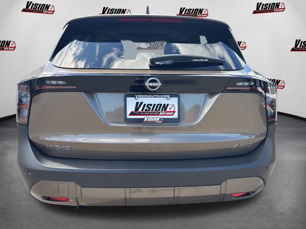Used 2025 Nissan Kicks SV w/ SV Premium Package AWD/4WD image 6