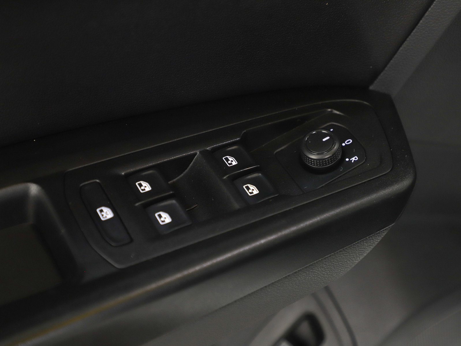 Used 2021 Volkswagen Atlas SE w/ Panoramic Sunroof Package image 26