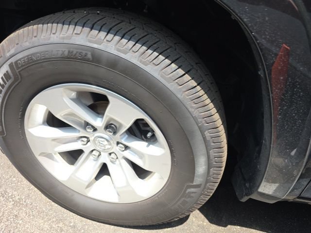 Used 2021 RAM 1500 Laramie AWD/4WD image 17