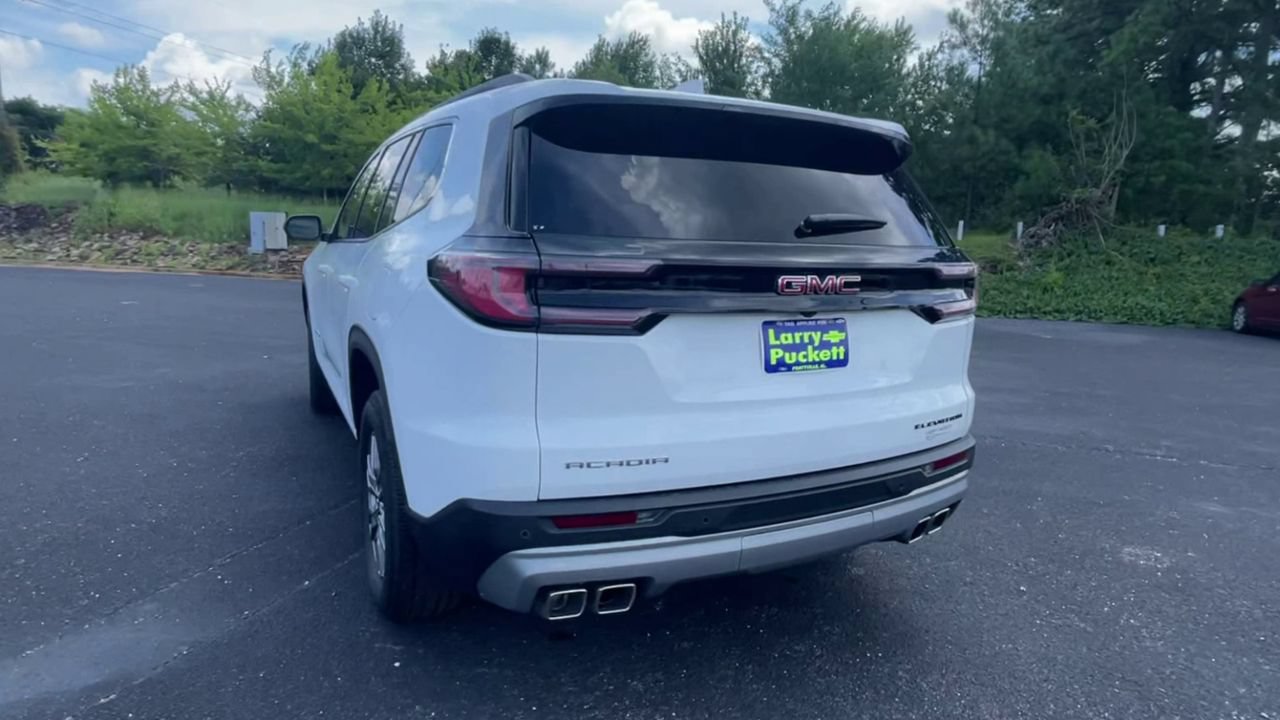 Used 2025 GMC Acadia Elevation FWD image 7