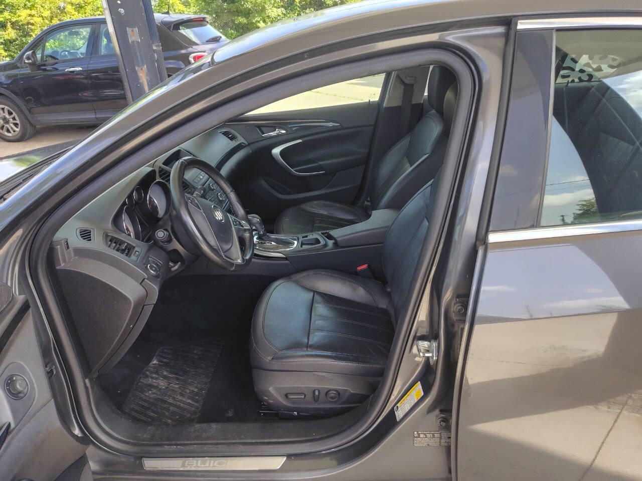 Used 2011 Buick Regal CXL Turbo w/ TO3 Preferred Equipment Group FWD image 6
