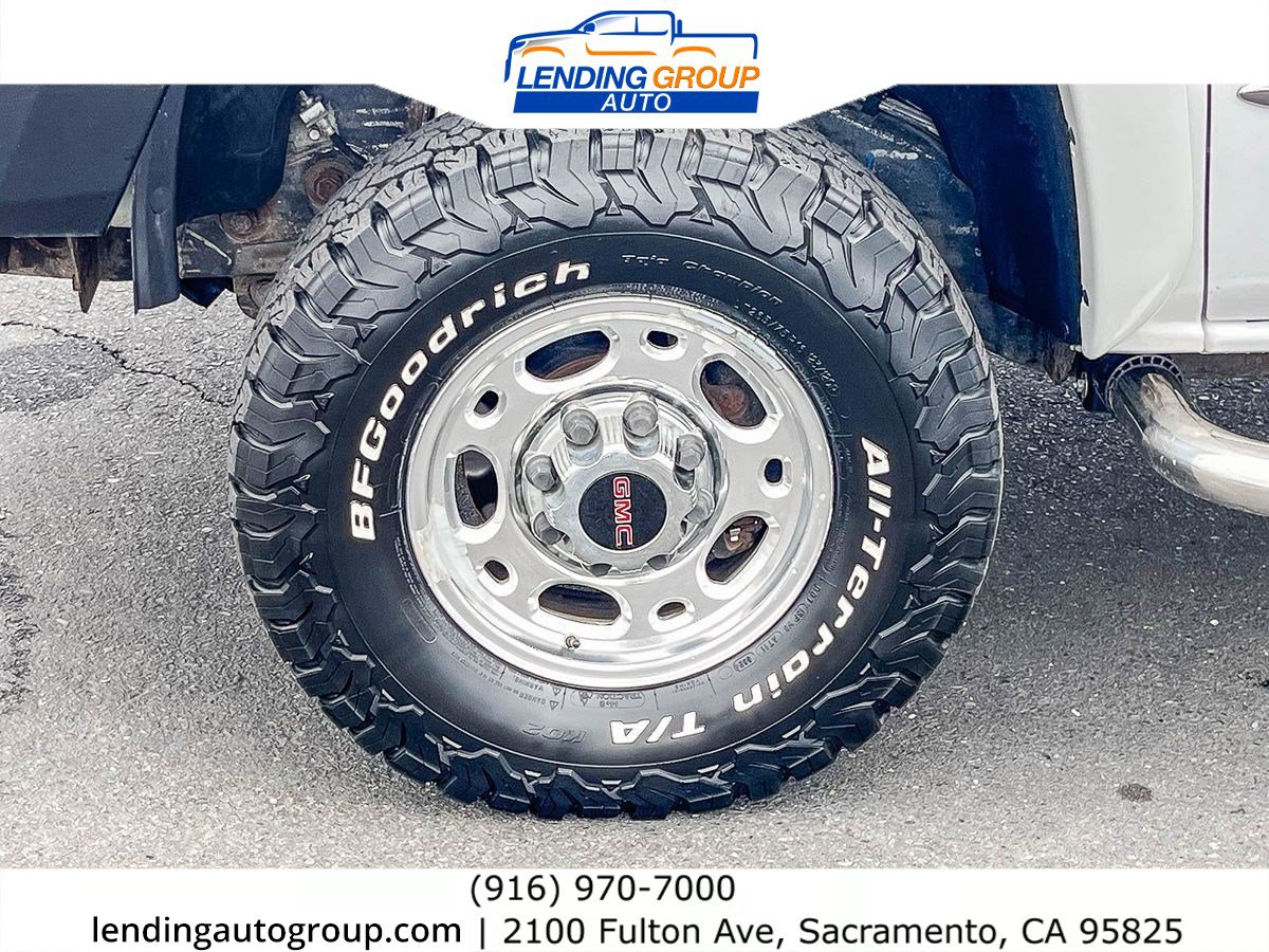 Used 2003 GMC Sierra 2500 SLT w/ SLT Preferred Equipment Group AWD/4WD image 9
