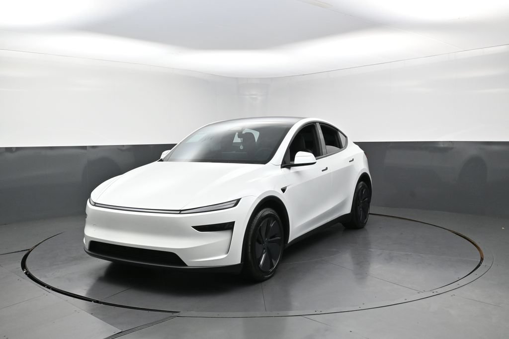 Used 2026 Tesla Model Y Long Range AWD/4WD image 3