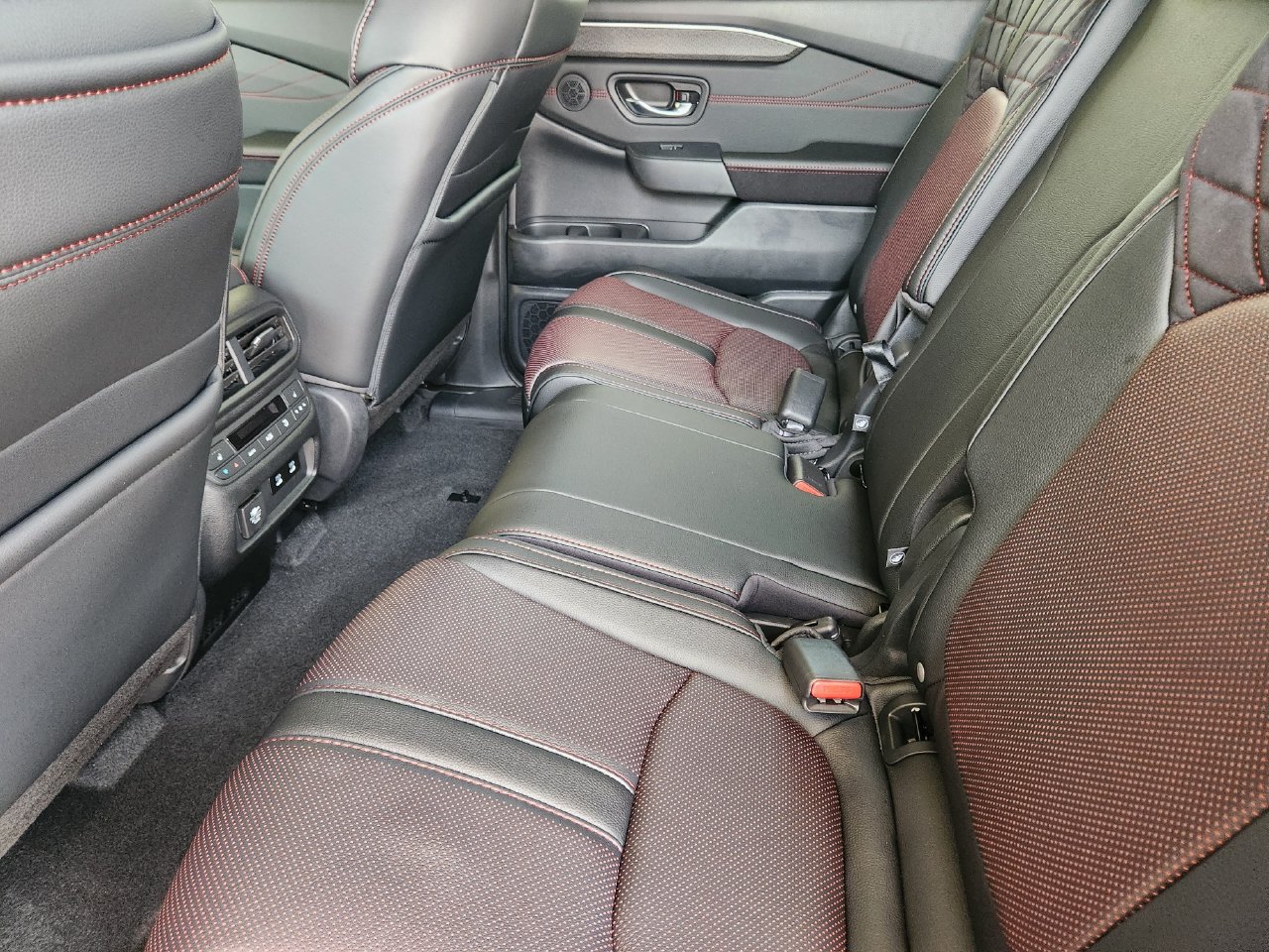 New 2026 Honda Pilot Black Edition image 19