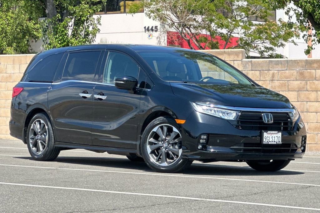 Certified 2023 Honda Odyssey Elite image 2