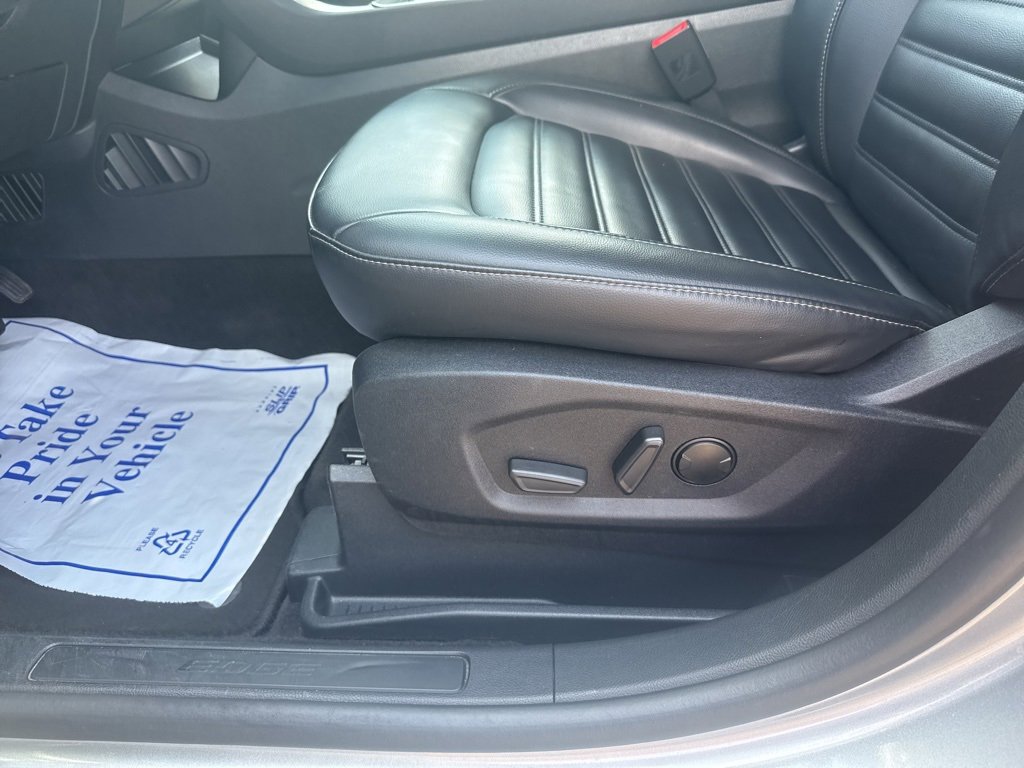 Used 2024 Ford Edge SEL image 29