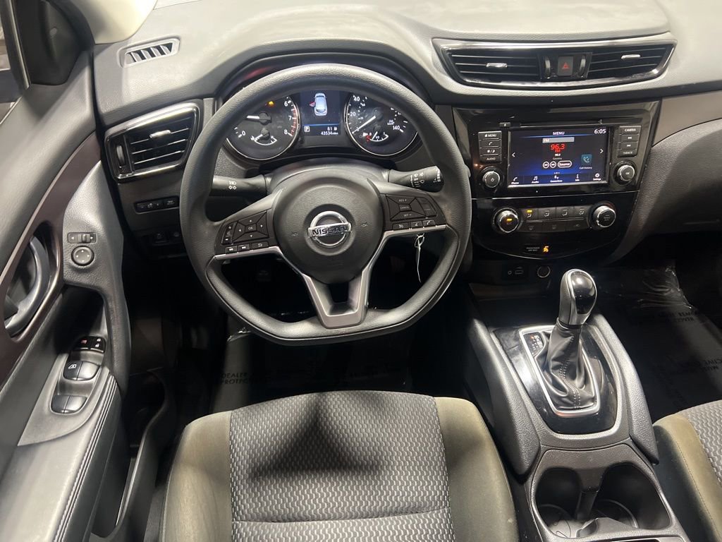 Used 2022 Nissan Rogue Sport S image 22