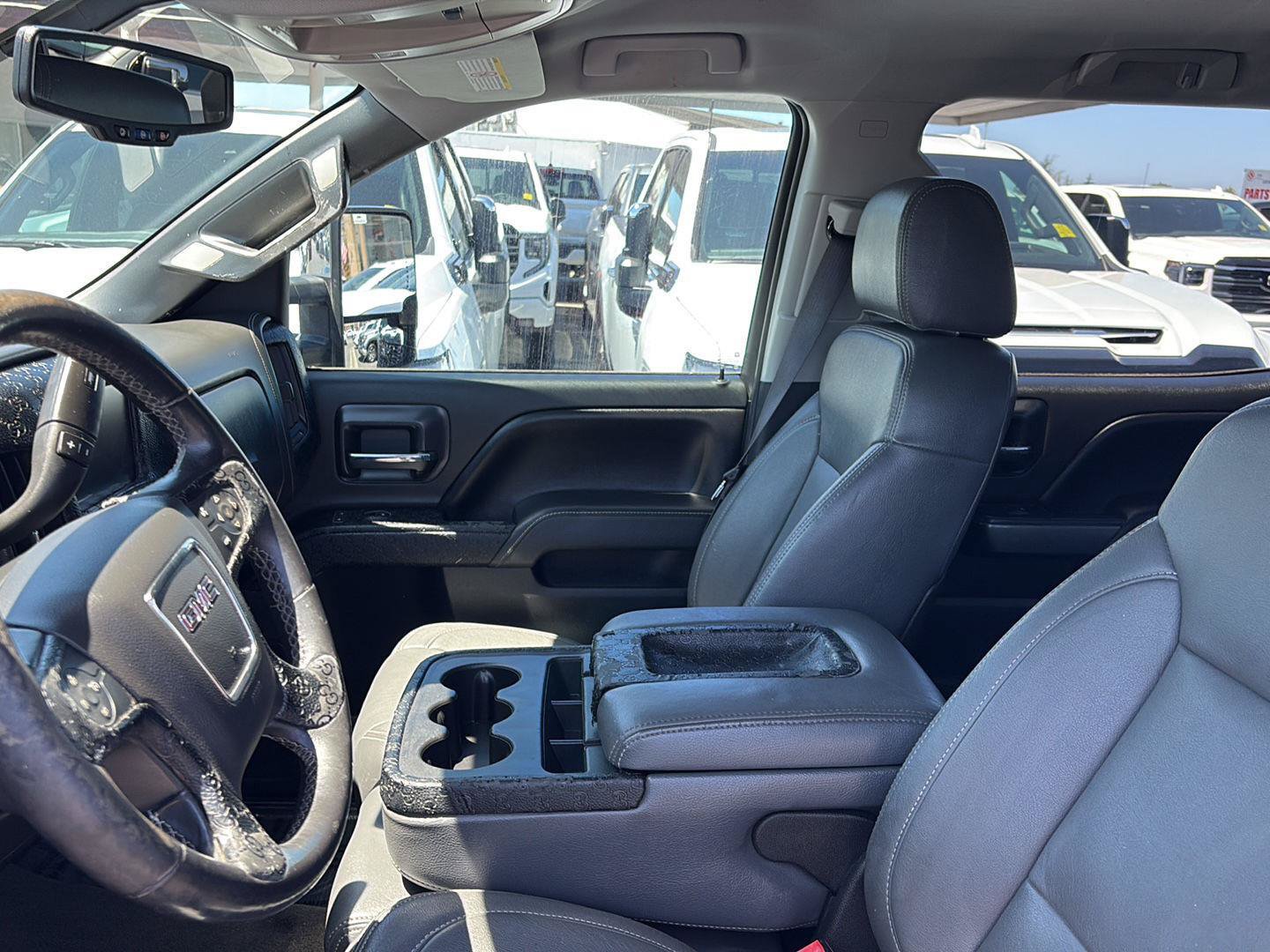 Used 2015 GMC Sierra 2500 SLE w/ SLE Preferred Package AWD/4WD image 8