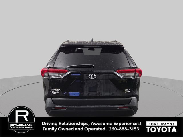Used 2023 Toyota RAV4 XLE AWD/4WD image 8