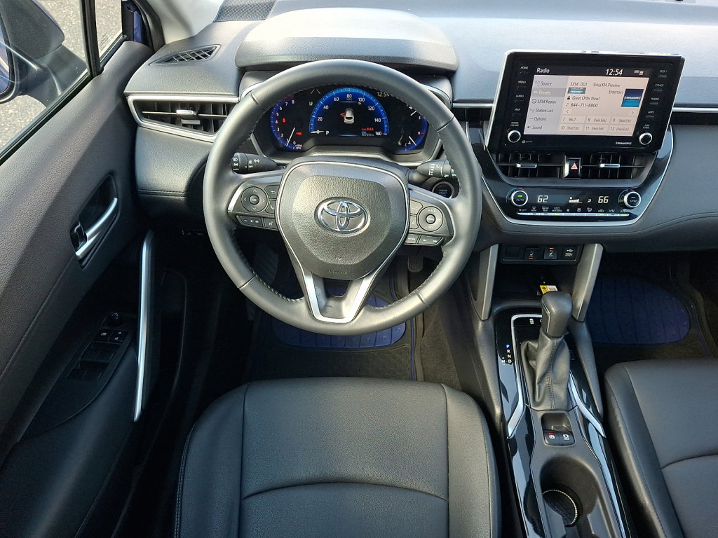 Used 2022 Toyota Corolla Cross XLE w/ Convenience Package AWD/4WD image 25